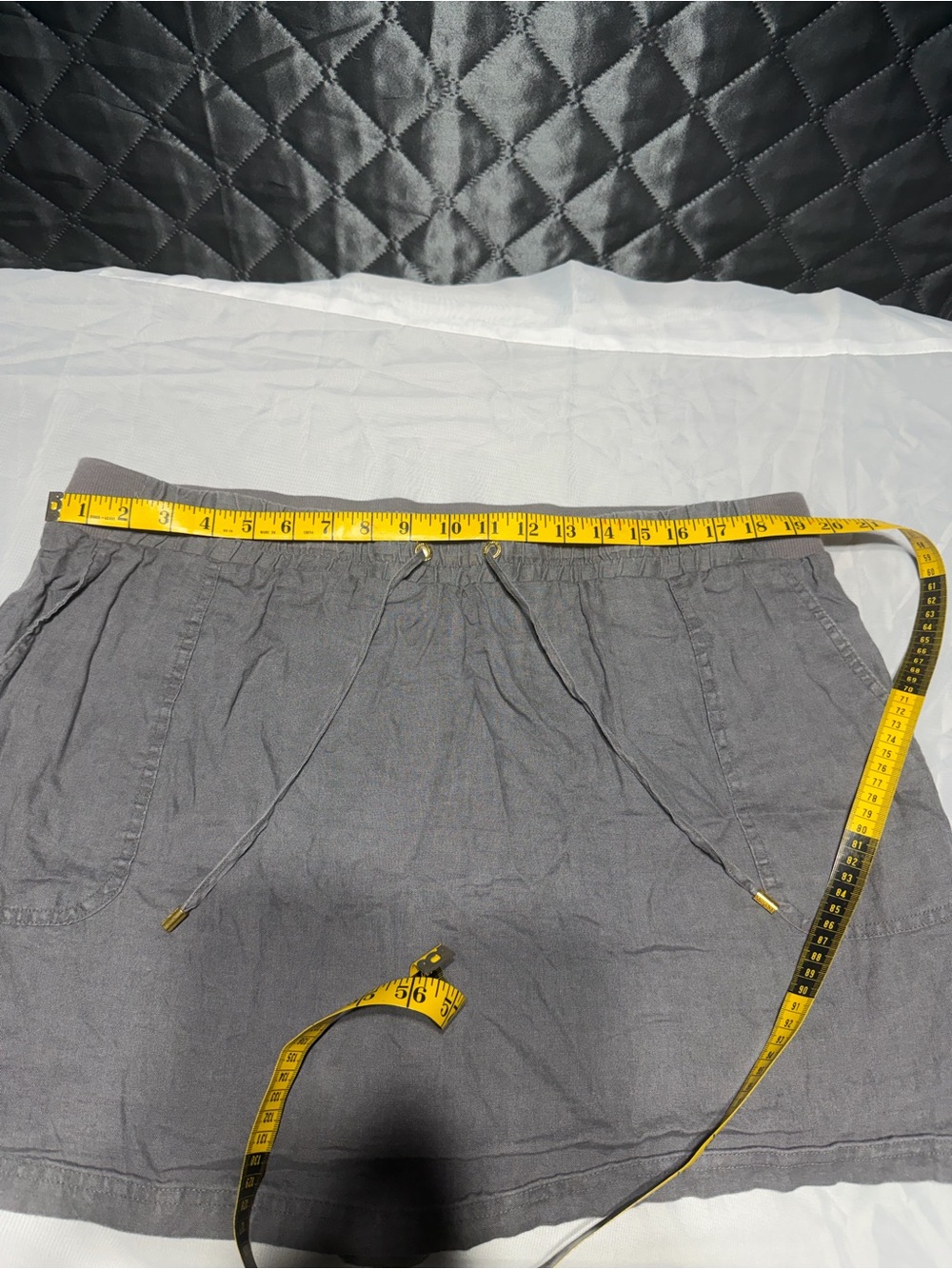 Ellen Tracy Drawstring Casual Skort in Gray with Gold Eyelets - Picture 3 of 5
